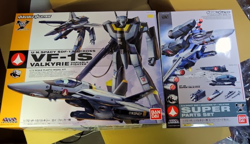 1/72 VF-1S バルキリー ロイ・フォッカー機 ＋ スーパーパーツセット